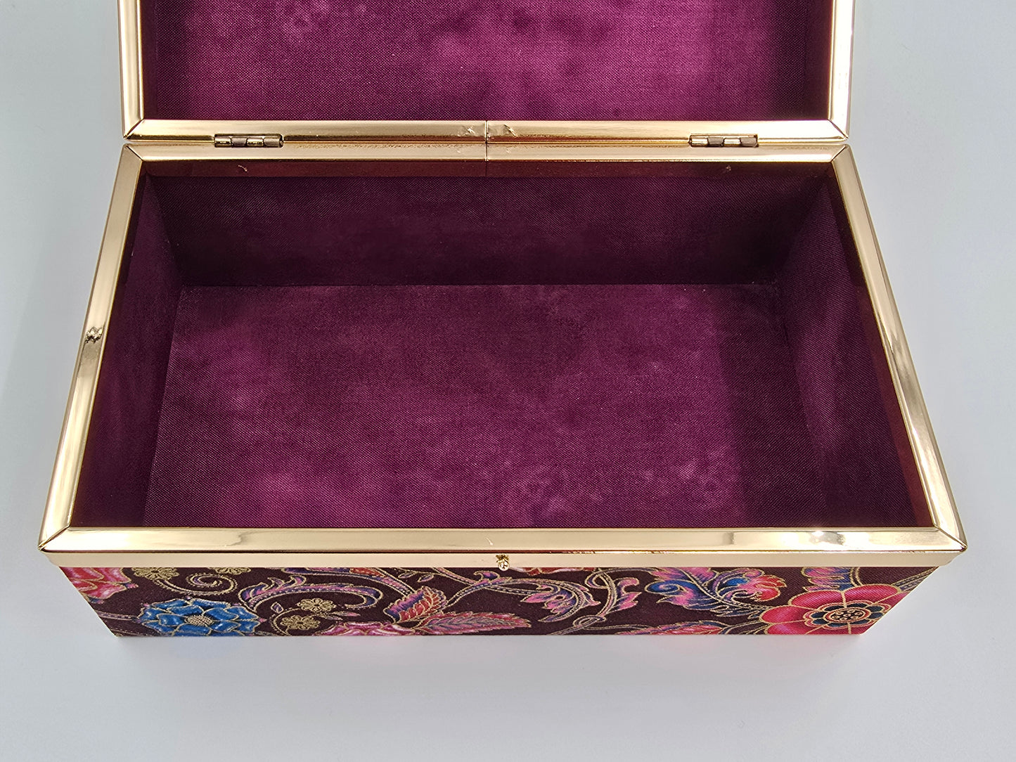 Cartonnage Kit - Margot's Kiss Lock Box - Gold or Silver!