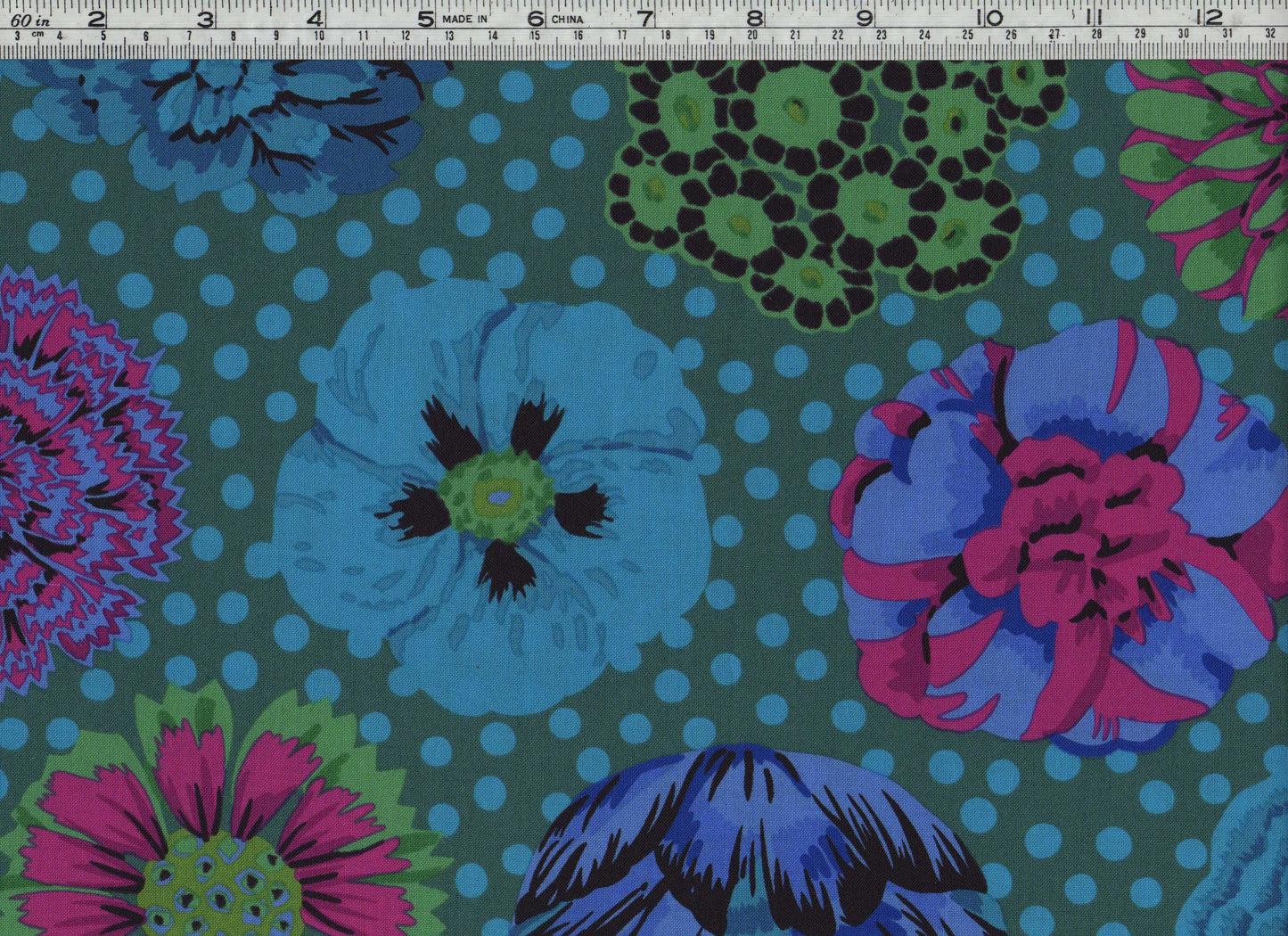 Kaffe Fassett Remnants - Big Blooms Teal