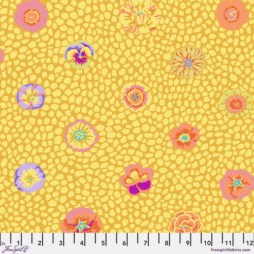 Kaffe Fassett Remnants - Guinea Flower Gold