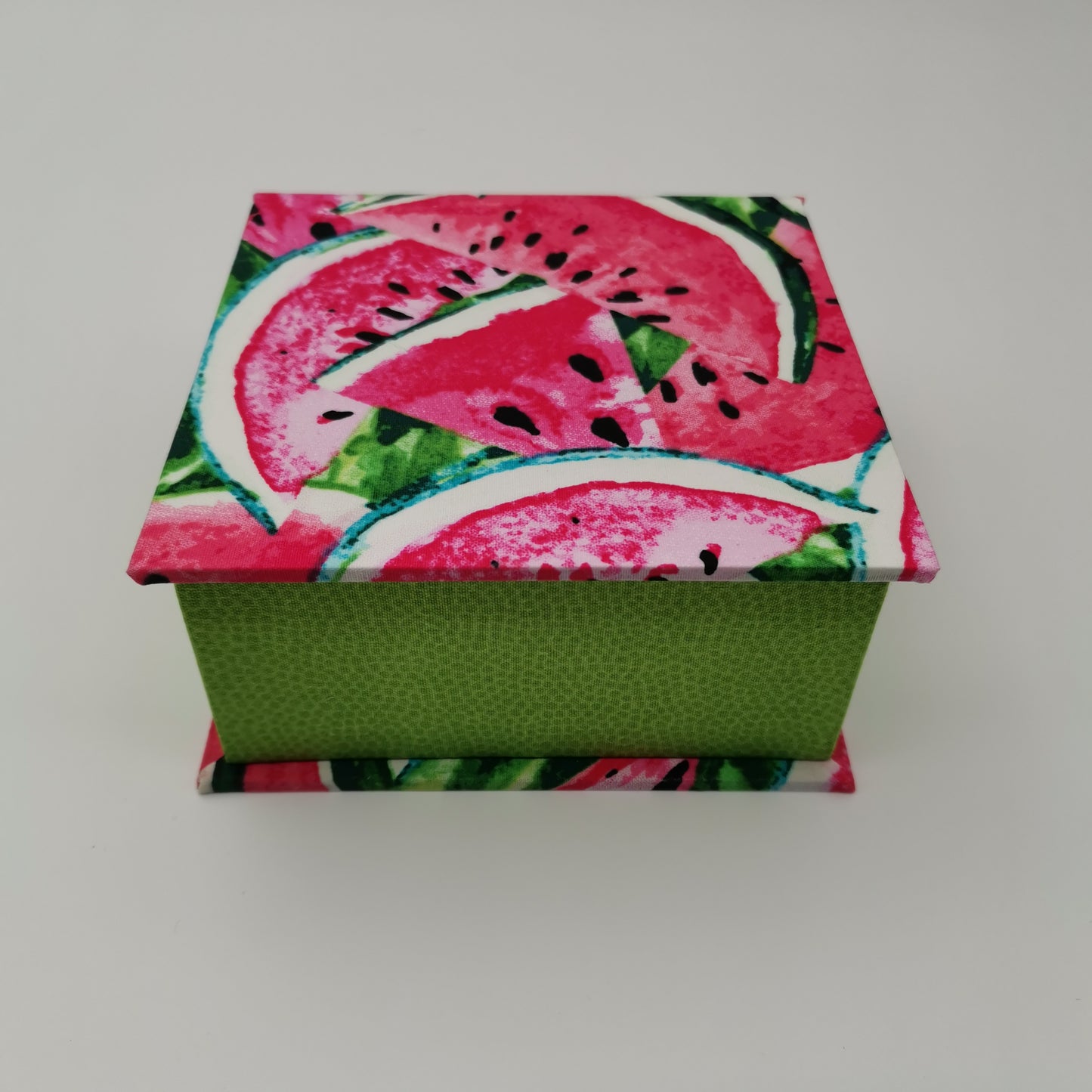 Cut it Yourself - Small Box with Hinged Lid