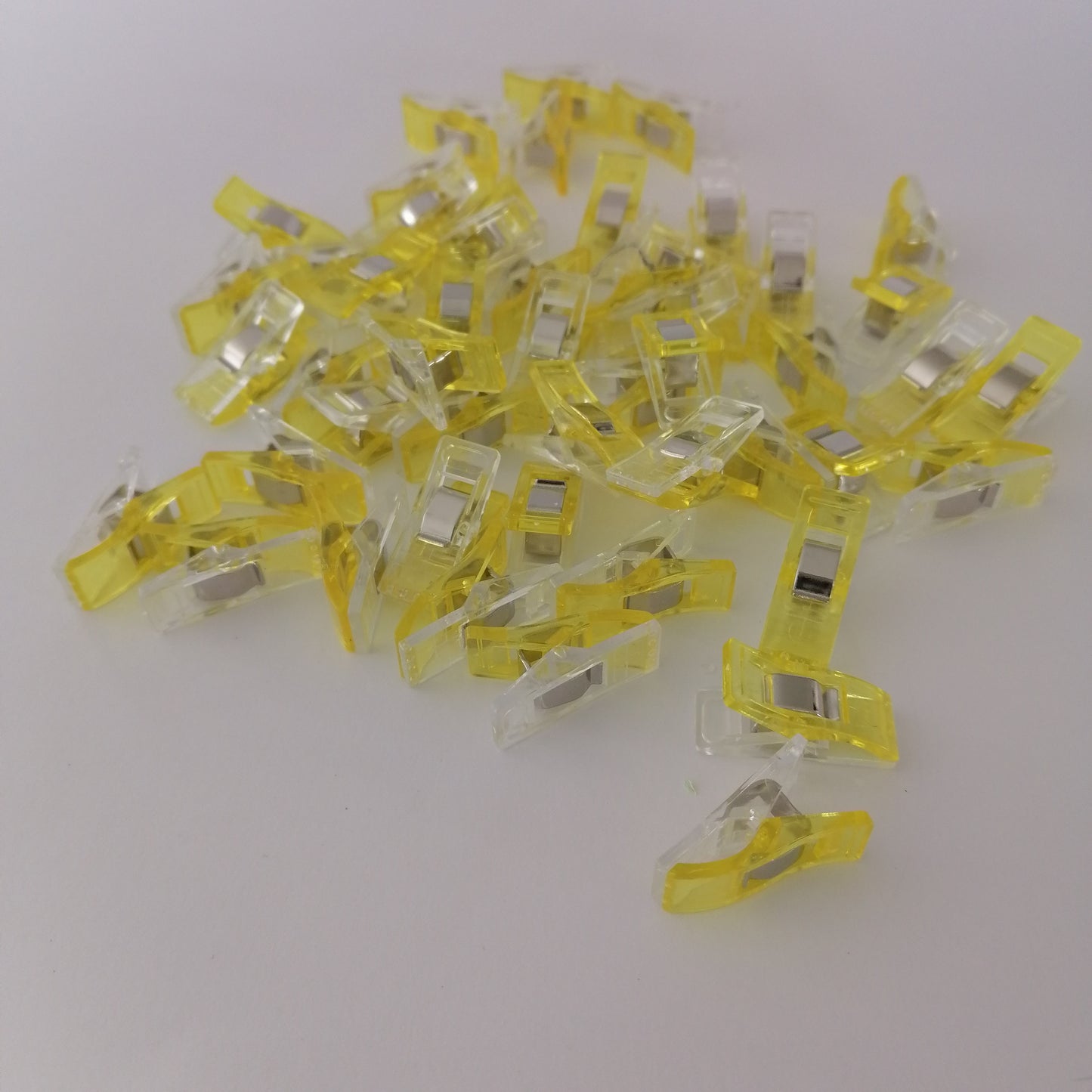 Spring Loaded Plastic Wonder Clips x 50